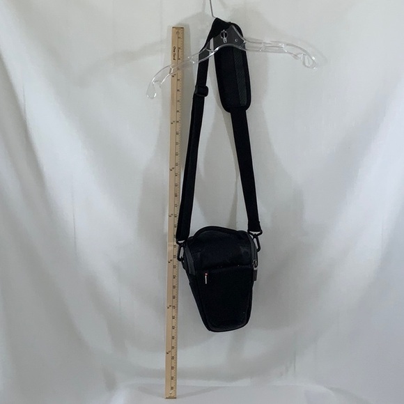 113 Manfratto Holster Camera Case - Picture 8 of 13